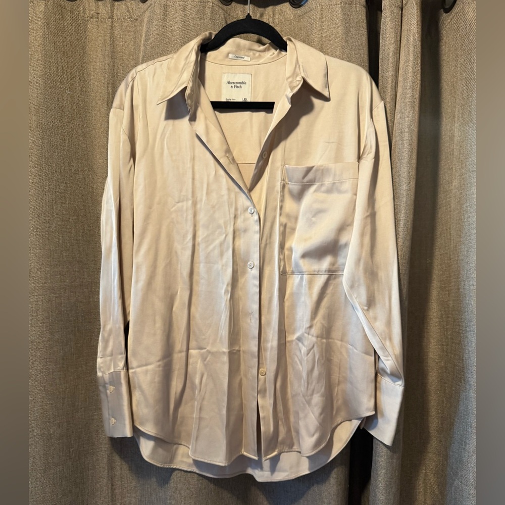 Abercrombie & Fitch Silky Cream Button Down Shirt - Picture 1 of 7